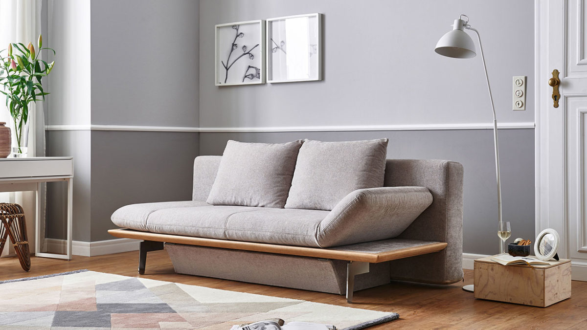 Zierliche Sofas
